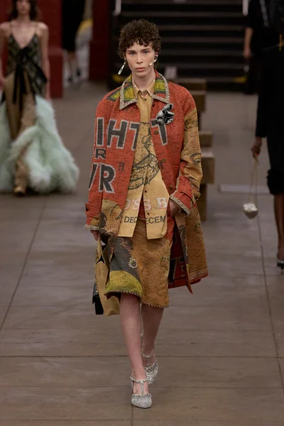 Look 66